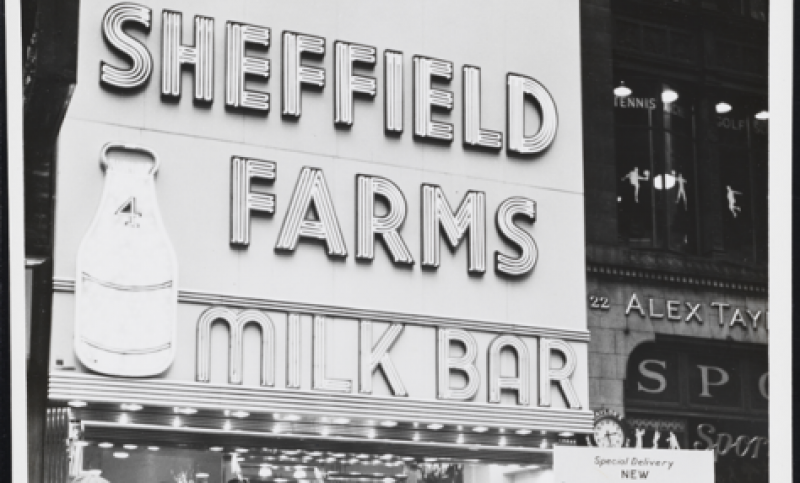 Sheffield Farms Milk Bar 1940, The Museum of the City of New York.